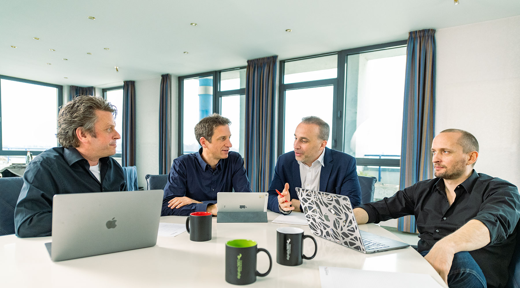 besprechung-online-marketing-digitalis360-konzept